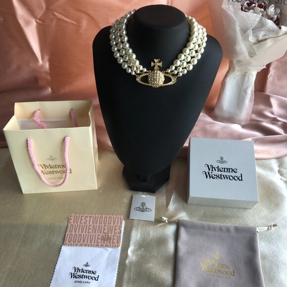 Vivienne Westwood Three Row Pearl Bas Relief Choker - Picture 2 of 5